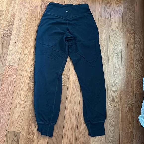 full length size 4 lululemon align joggers! - Picture 2 of 4